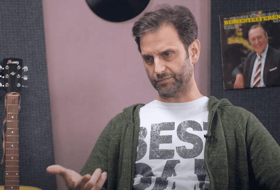 3T: Simon Kornél