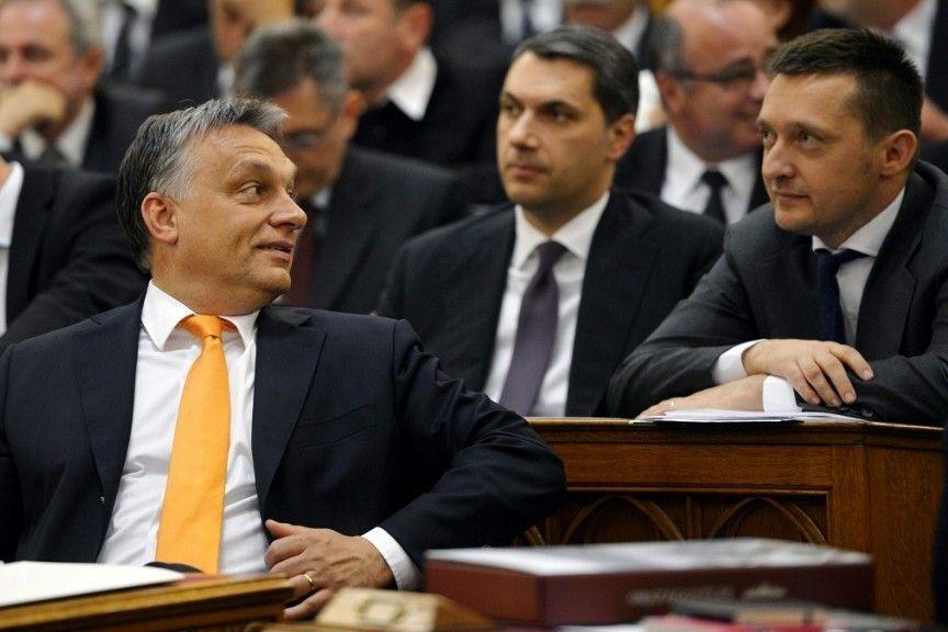 Orbán papíron puritán, Rogán és Lázár viszont kicsit sem az