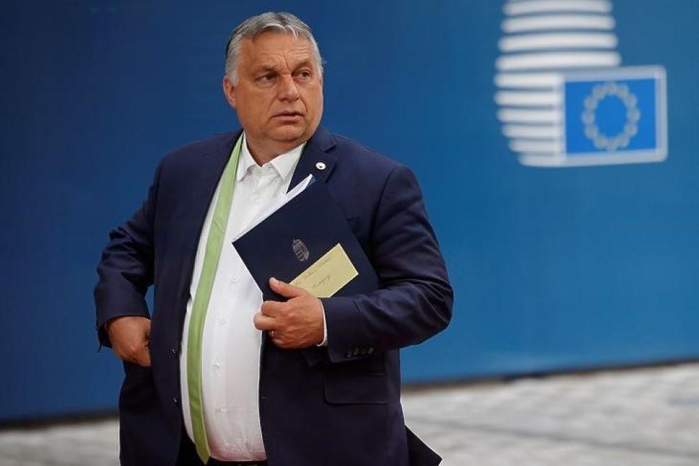 Orbán az utolsó orosz csatlós szerepébe szorult Brüsszelben