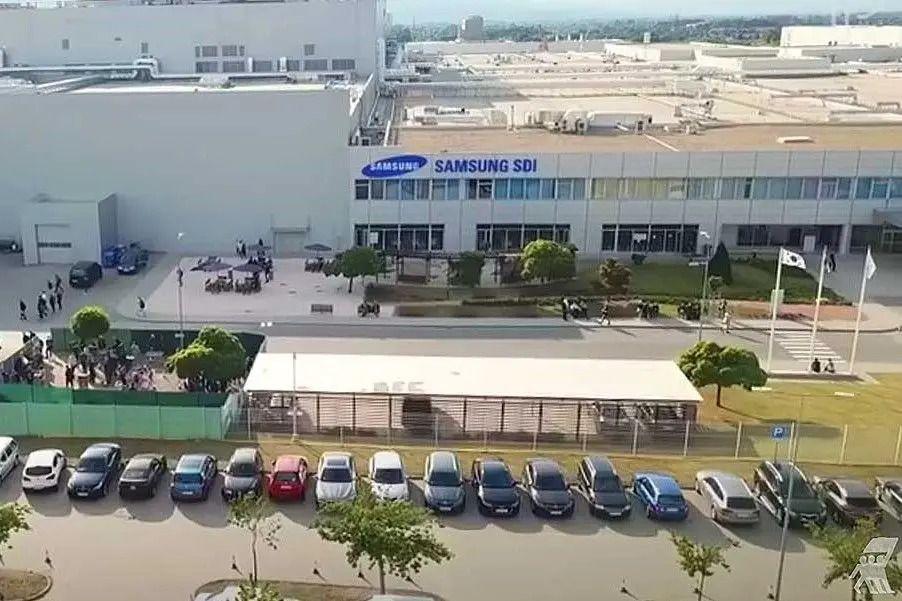 Újabb 133 milliárdot kap a kormánytól a Samsung, de nem világos, hogy pontosan mire 