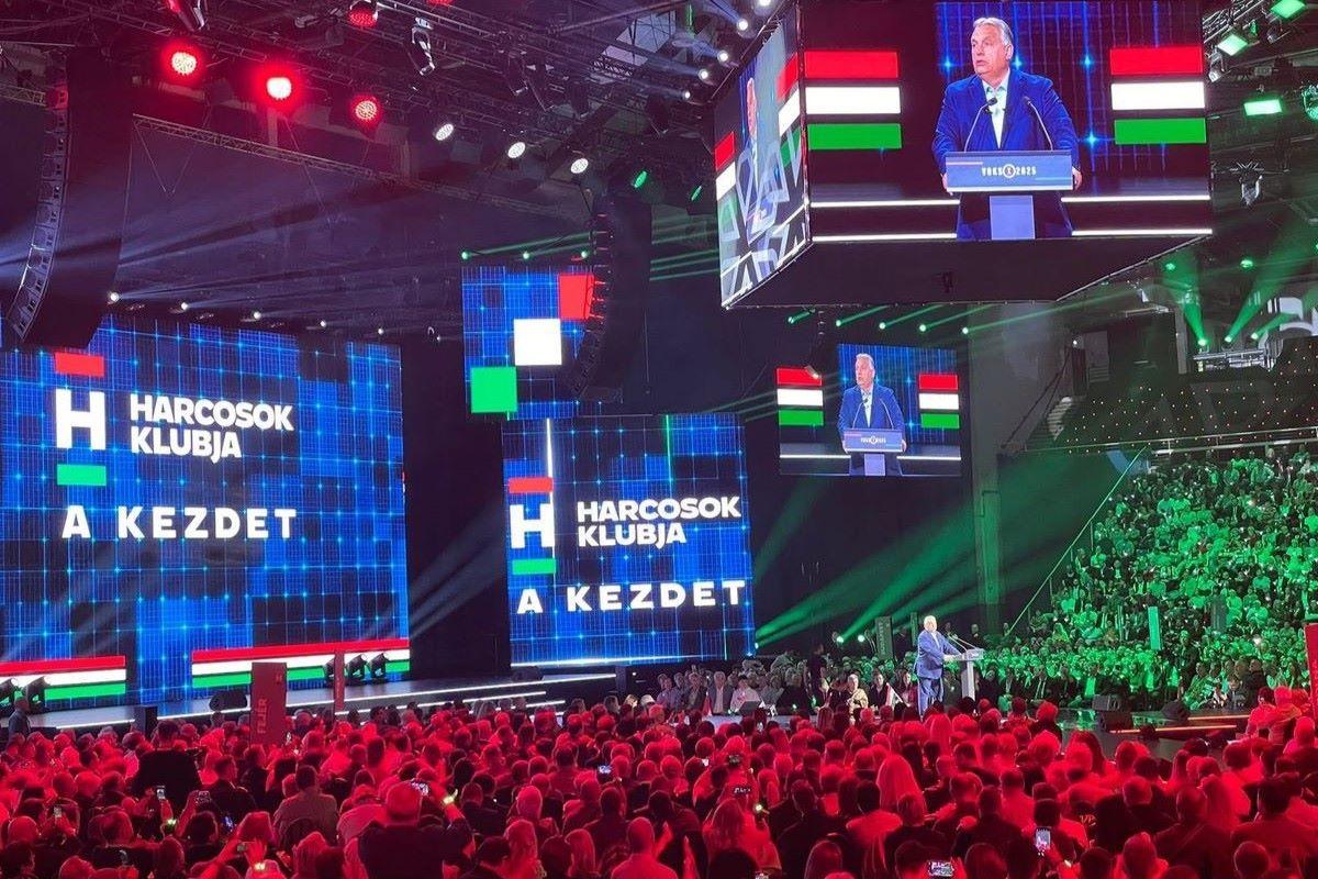 Orbán Harcosok Klubjának tagjait Amerikából is megfigyelhetik, de ez Lánczi Tamást nem zavarja