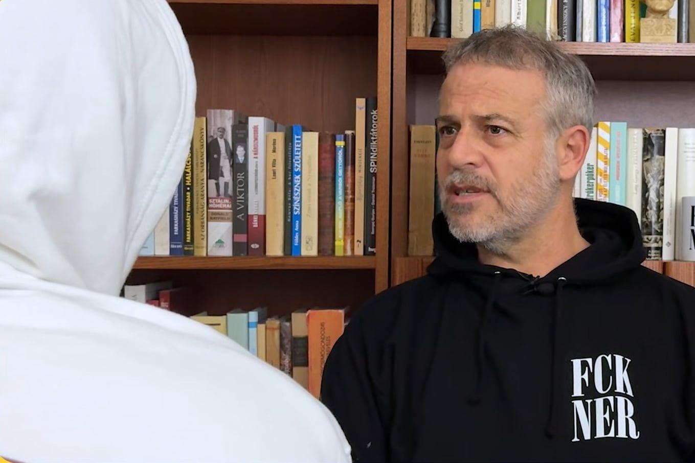 Hazugsággal vádolja Tuzson Bencét Juhász Péter: kiskorú áldozat vallott a gyermekotthon igazgatója ellen