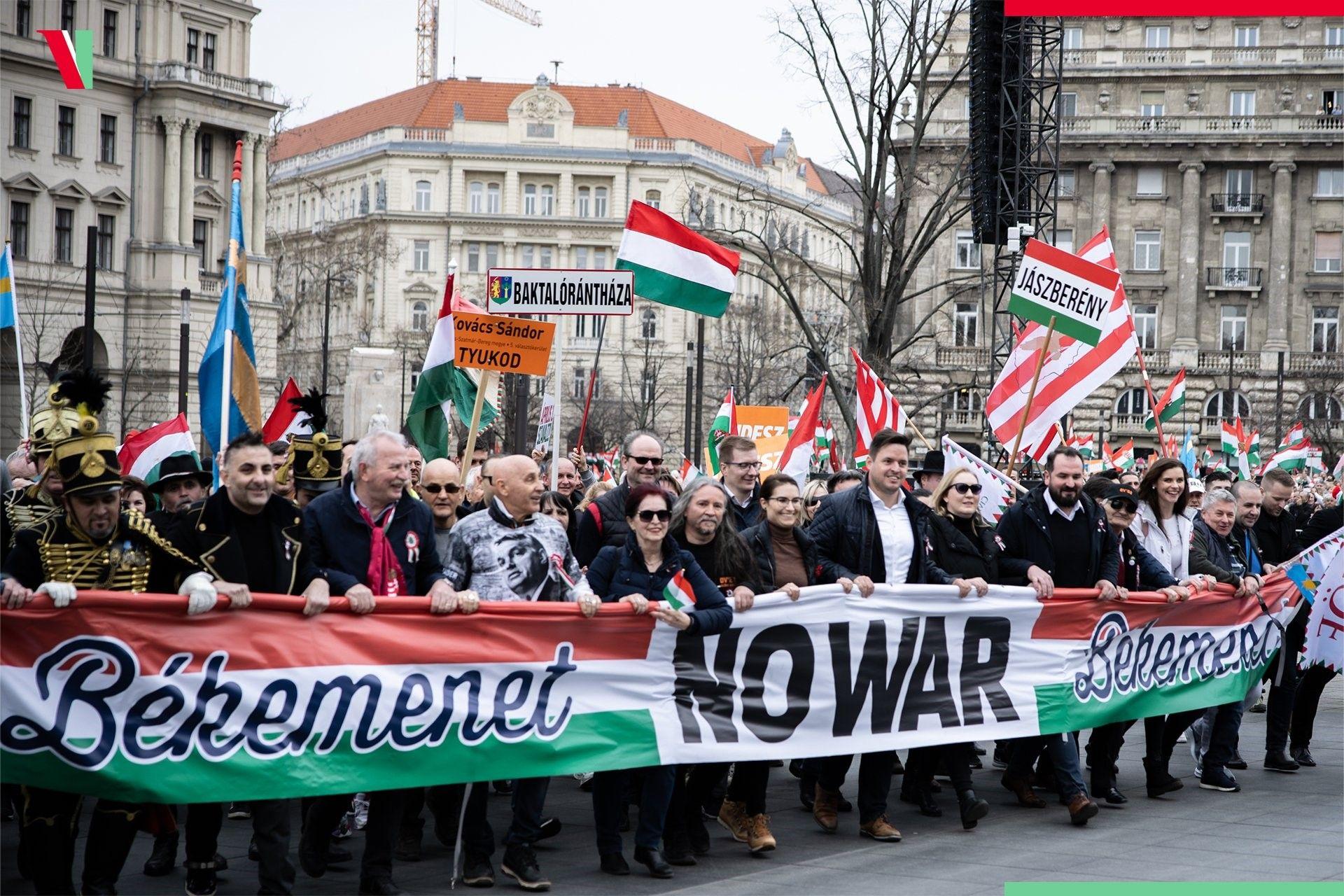 Tényleg a méret a lényeg? Békemenet vs. Nemzeti Menet
