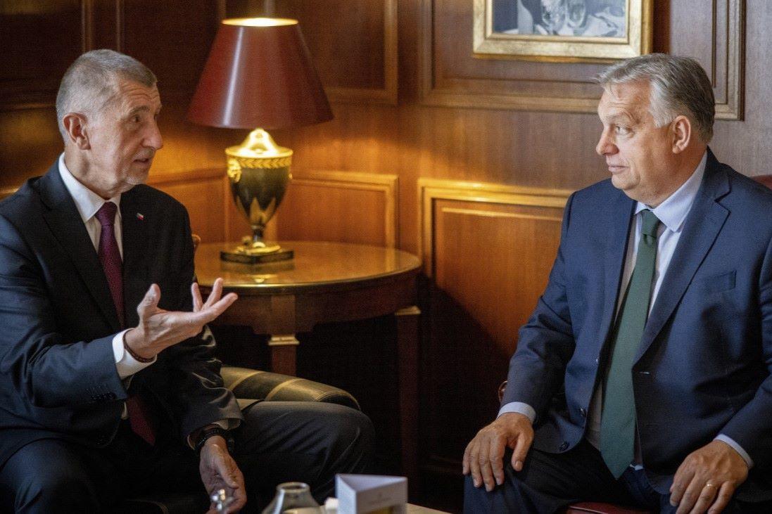 Slamasztikába került Orbán populista cseh barátja az EU-s pénzek szabálytalan felhasználása miatt