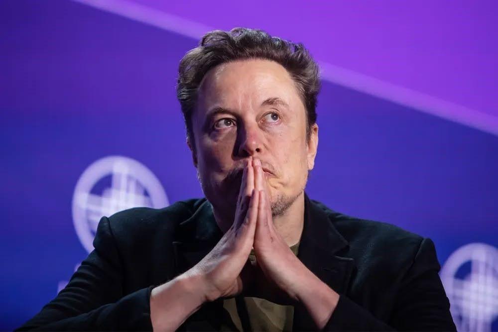 Eljárás indulhat az EU-ban a karlendítő Elon Musk antiszemita chatbotja miatt