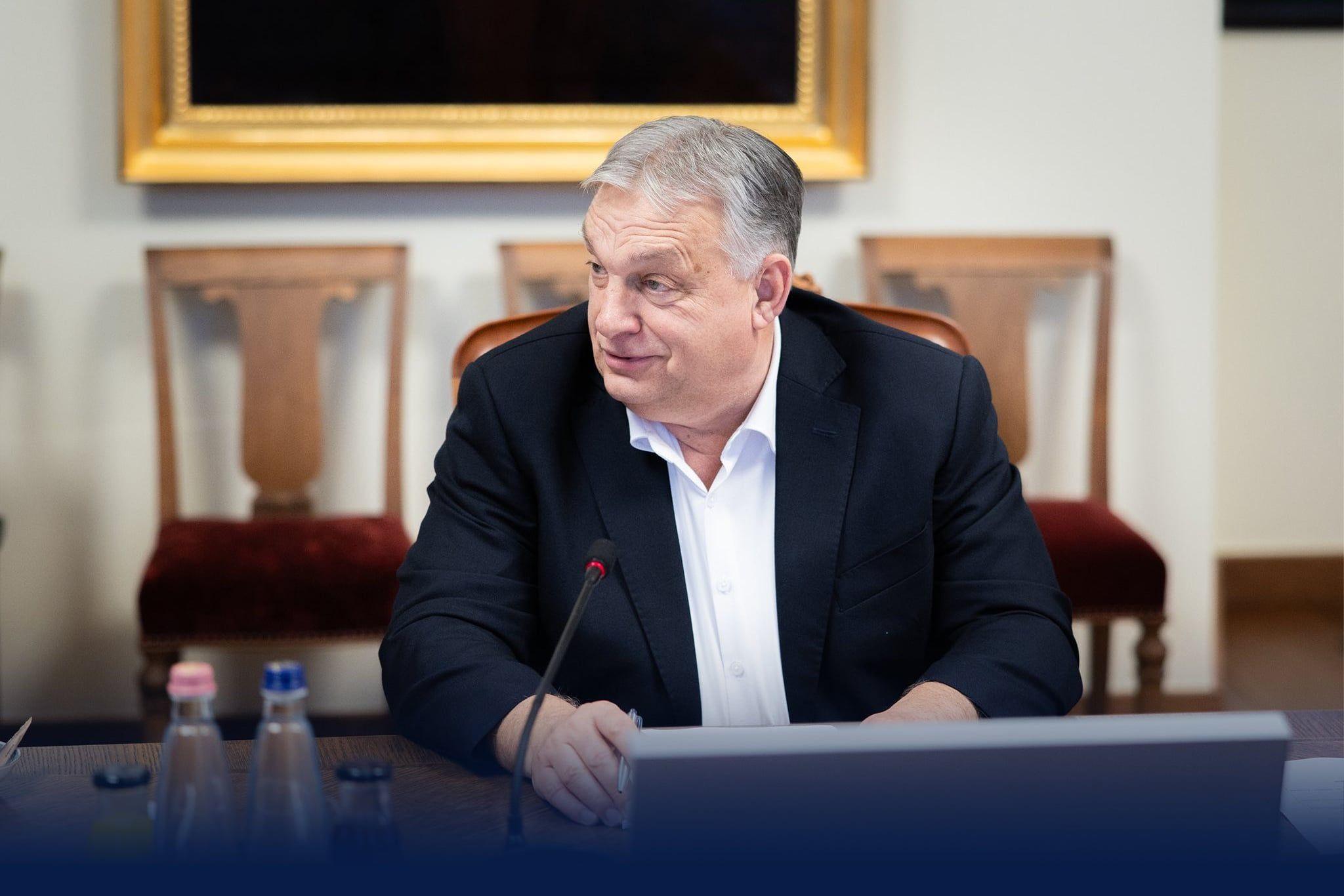 Bloomberg: Orbán gondolkozik azon, hogy köztársasági elnökként maradna a rendszer csúcsán