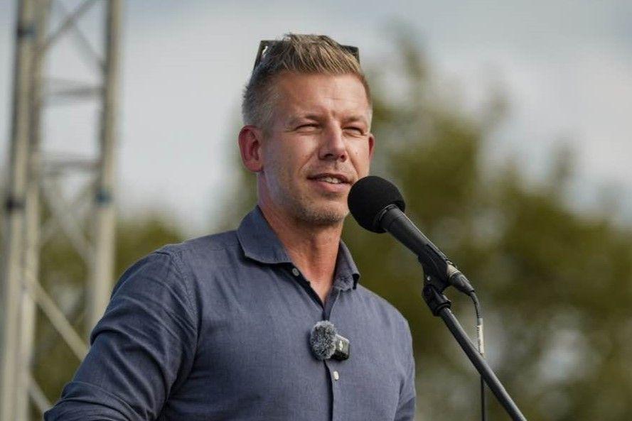Magyar Péter válaszolt az állampárti közmédia kérdéseire