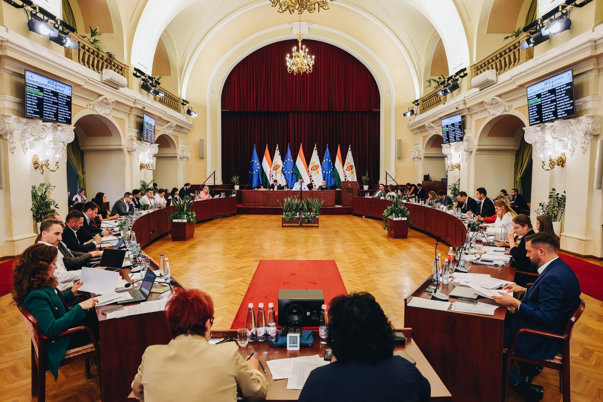 Kifogyóban a főváros pénze – veszélyben a dolgozók bére