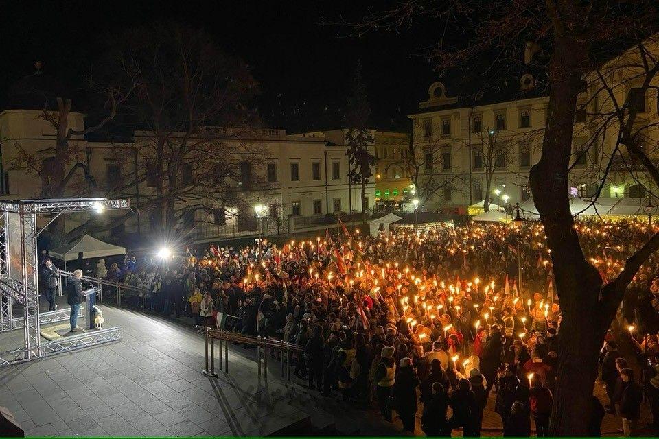 Egerben folytatta Magyar Péter az országjárását