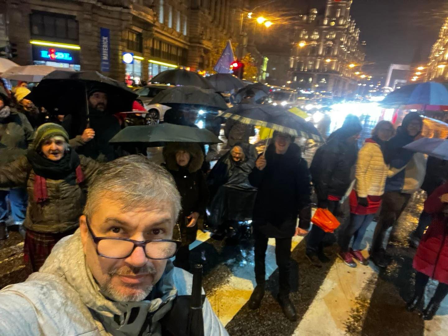 EU-s kamu képzéseket tartottak ott sem lévő embereknek, de a rendőrség szerint nem történt bűncselekmény