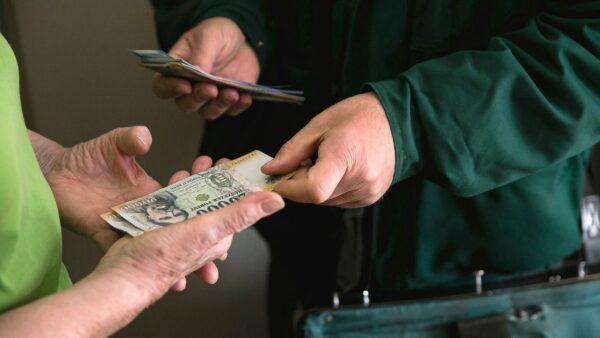 Tovább nyílik az olló a kisnyugdíjasok és a „luxusnyugdíjasok” között