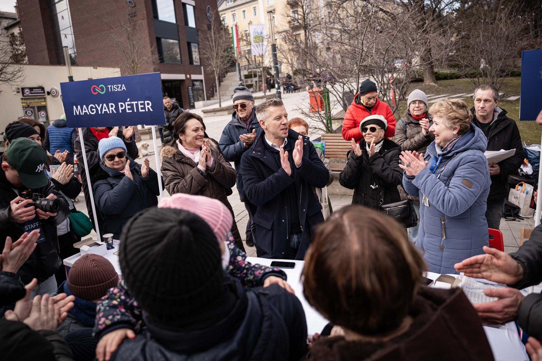 Magyar Péter szerint a Fidesz hazudott a szombaton leadott ajánlások számáról 