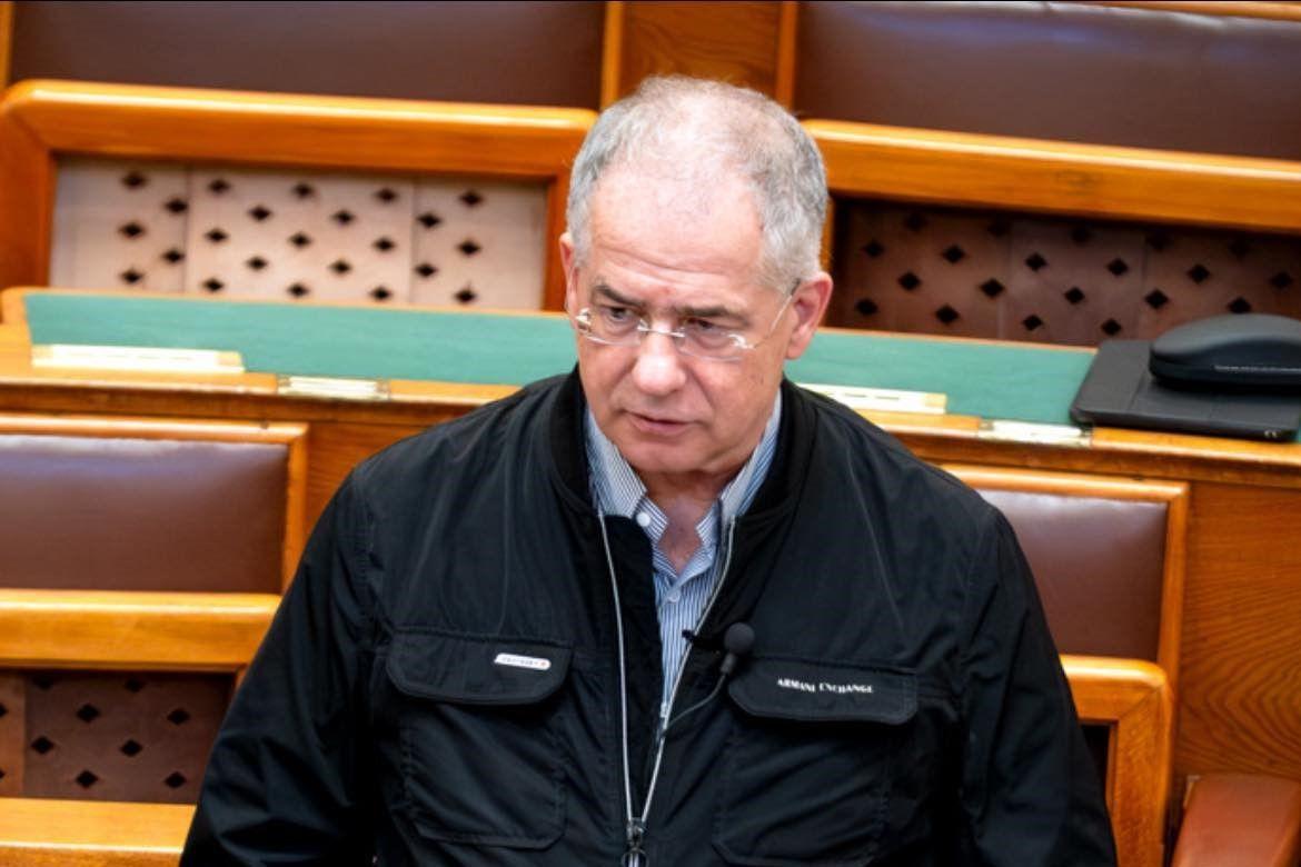 Helmeczy László: Kósa Lajos neve még tanúként sem szerepel a „csengeri örökösnő” 47 oldalas vádiratában 