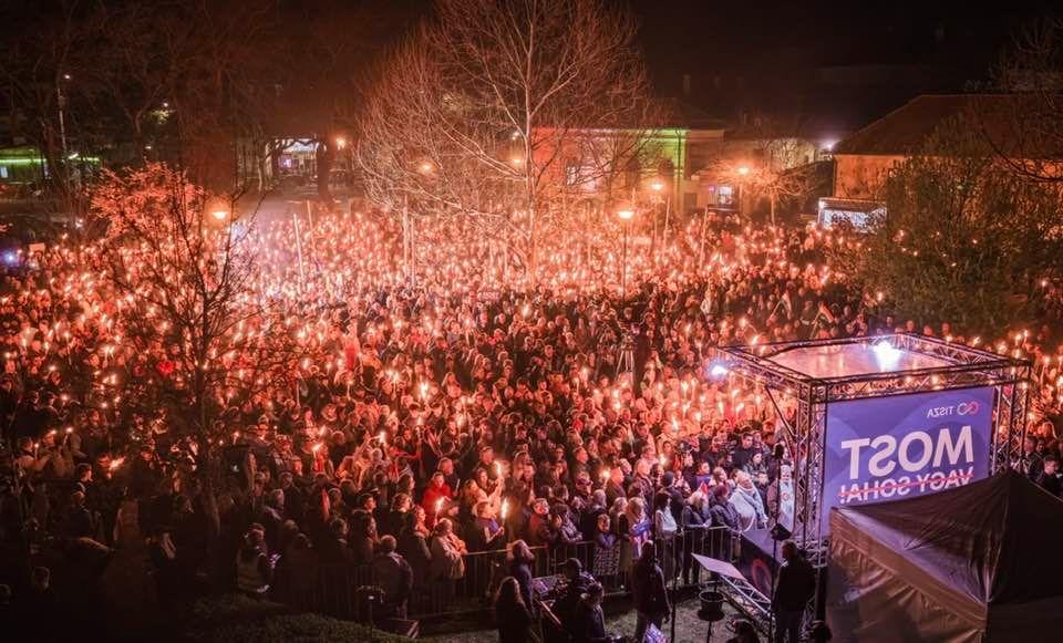 Kulcsfontosságú körzetekben vezet a Tisza Párt