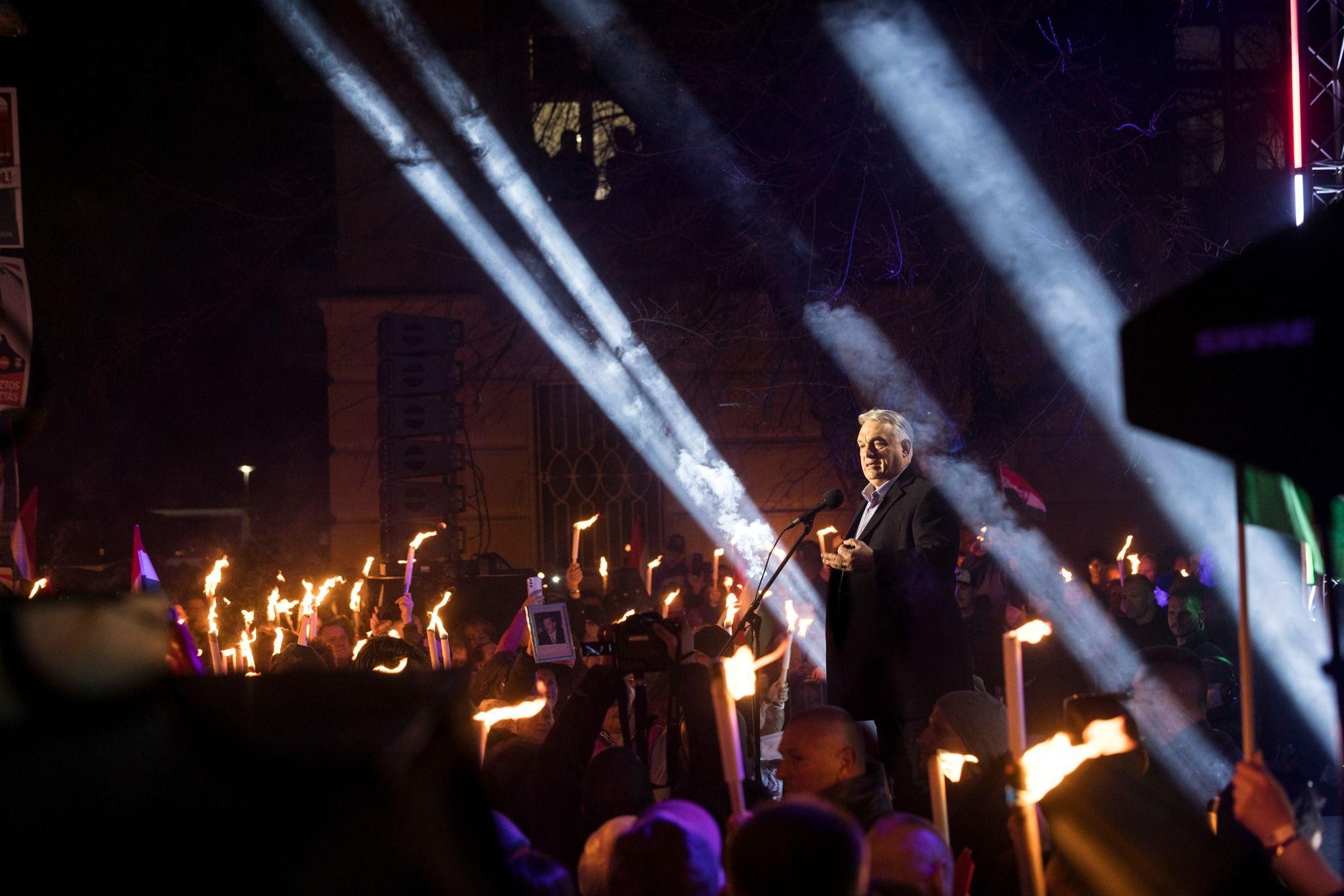 Orbán Dunaújvárosban megint a fiatalokat próbálta meggyőzni