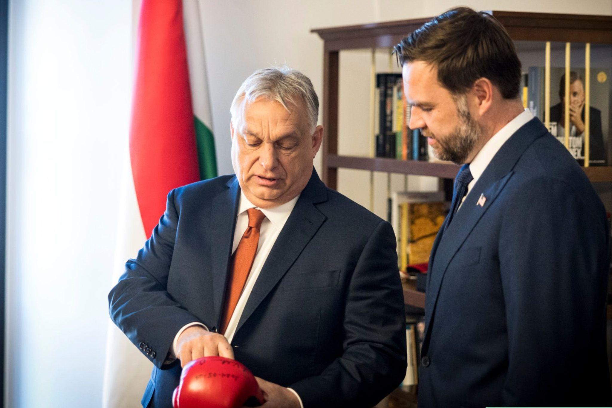 Menekítik a vagyont: Bécsből szállnak fel a gépek, a Közel-Kelet és Amerika lett a cél