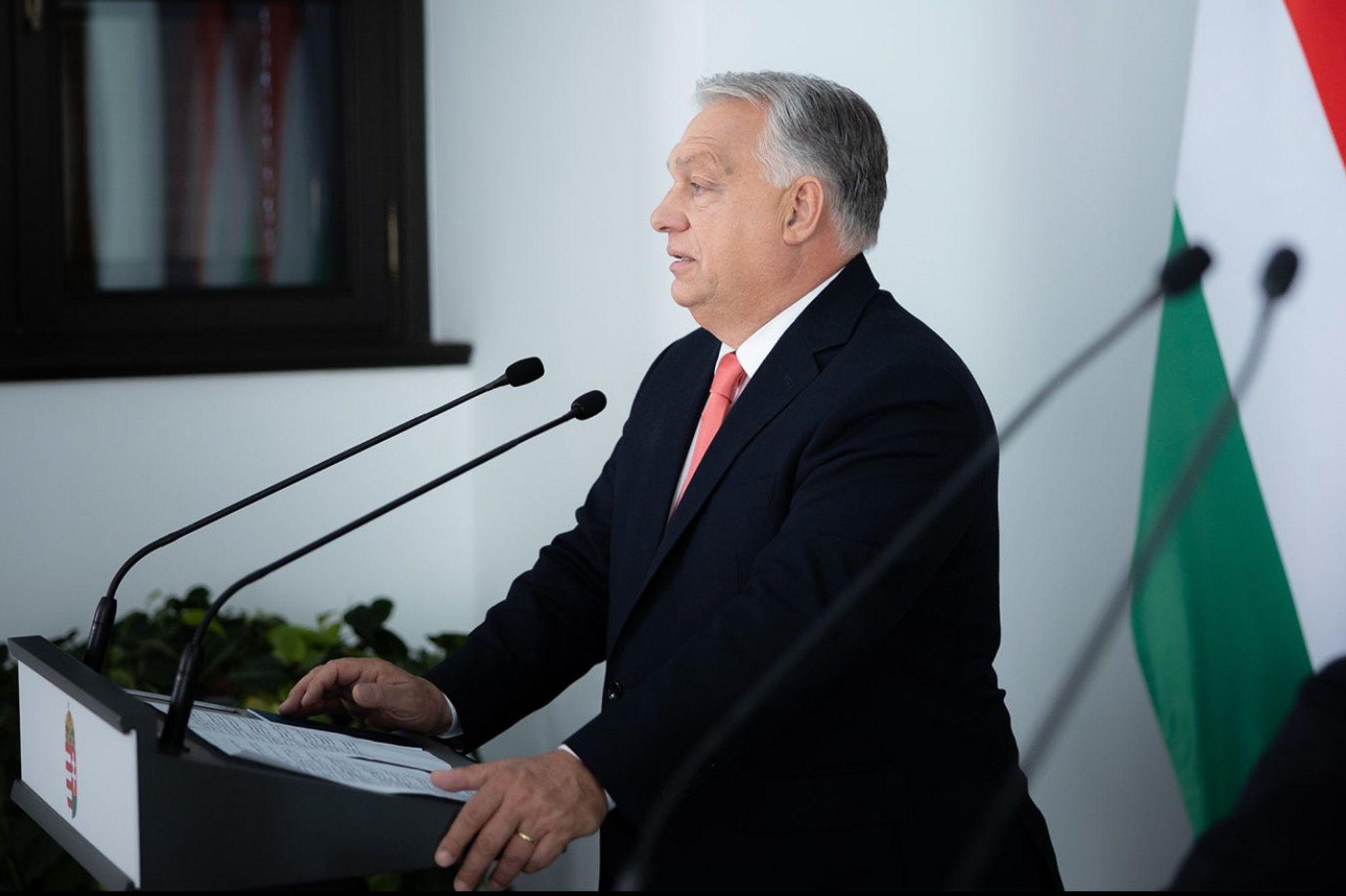 Orbán Viktor bejelentette a 14. havi nyugdíj első kifizetését