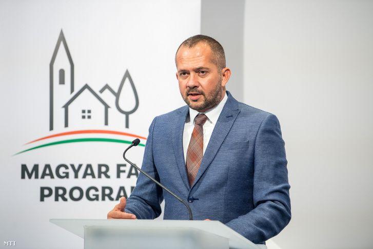 Gyopáros Alpár ingerülten reagált a házépítést firtató kérdésre