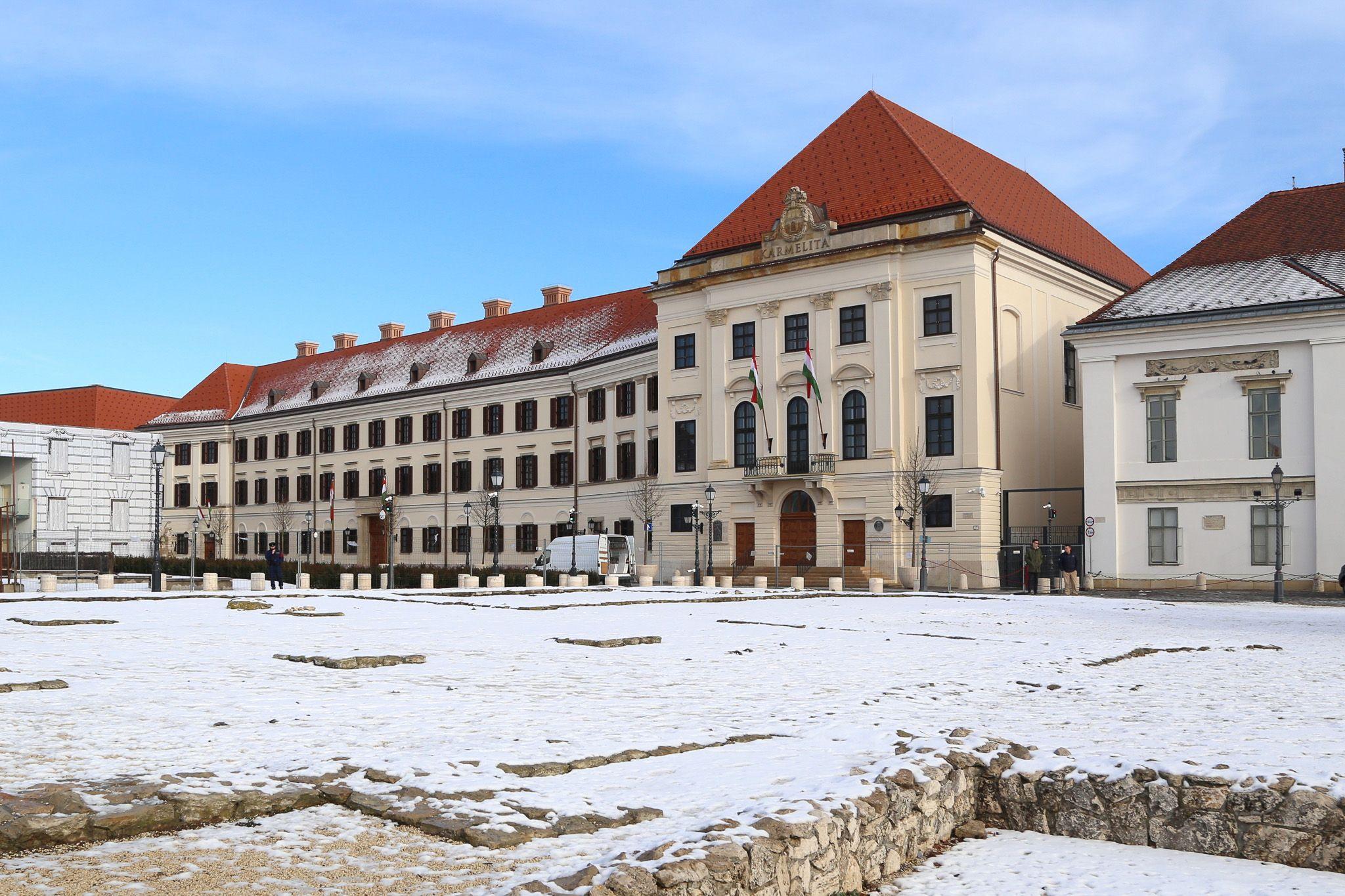 Mi legyen a Karmelita kolostor sorsa Orbánék után?