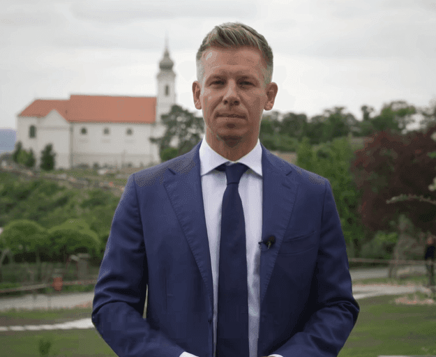 Két hét alatt 300 kilométert tesz meg gyalog Magyar Péter a nemzeti összetartozás jegyében