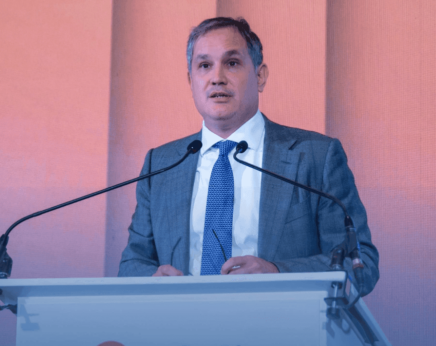 Egy szociális munkás éves fizetését szállodázta el pár nap alatt Nagy Márton Brüsszelben