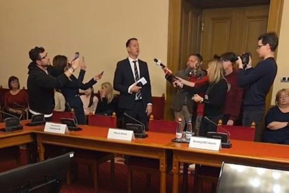 Nem árulta el az államtitkár, hogy mikor költ végre többet a kormány a gyermekvédelemre 