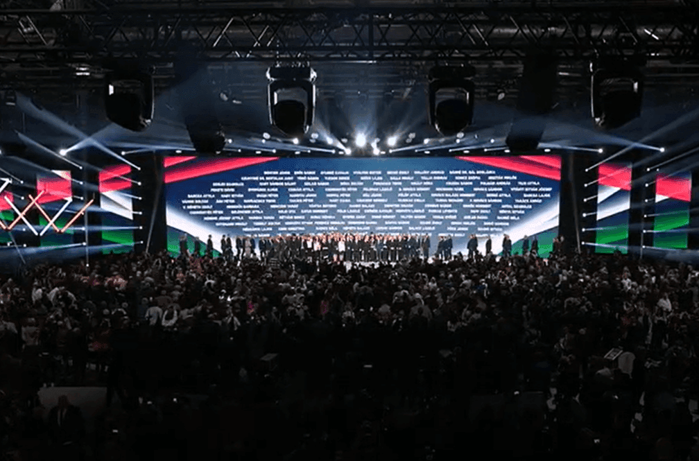 Megnyerte a Fidesz azt a versenyt, hogy hányféleképpen lehet elmondani ugyanazt: háború, Brüsszel, Magyar Péter