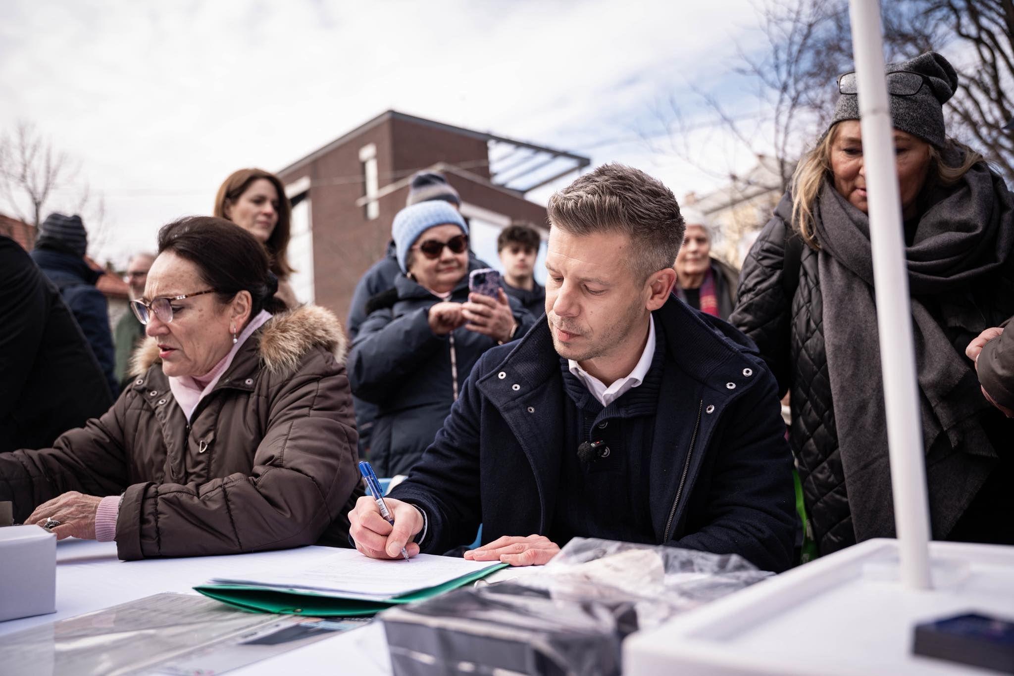 A Samsung-ügy folytatását ígérte Magyar Péter, még durvább esetekkel jöhetnek elő a gyárról