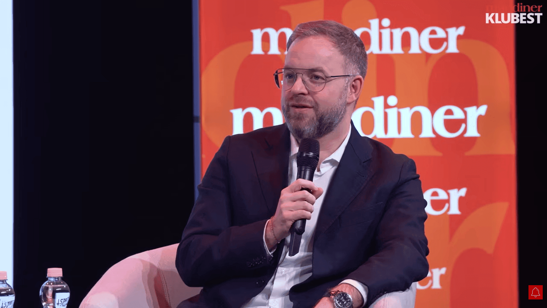 Orbán Balázs ismét meglengette a fehér zászlót, most egy Ukrajnáról szóló film volt az apropó