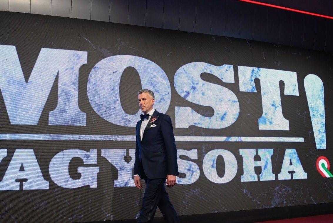 Forradalmi tenni vágyás feszíti szét a NER által kicsontozott hazai filmes szakmát