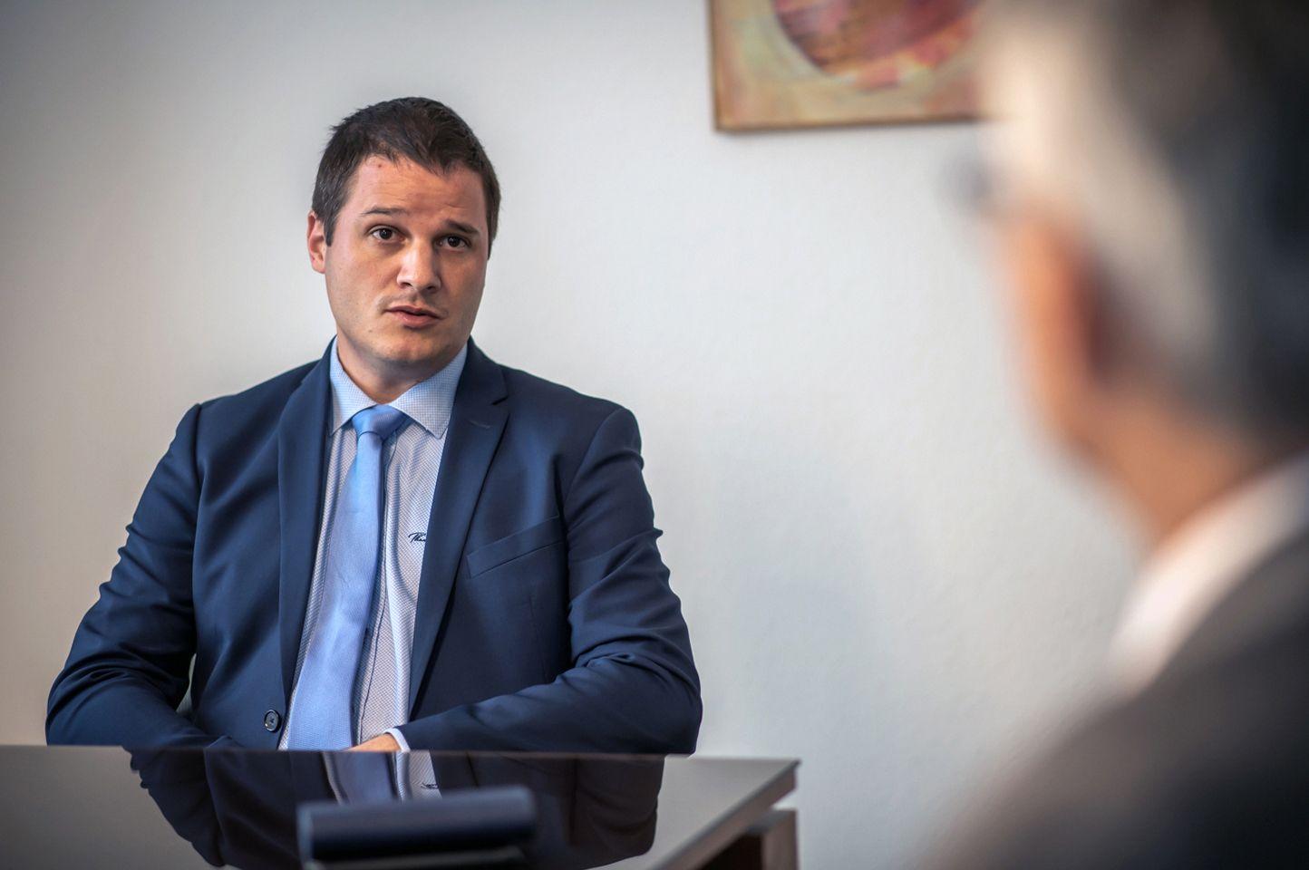 A rendőrkapitány öngyilkossága után furcsa múltú vezetőt kap a hódmezővásárhelyi rendőrség