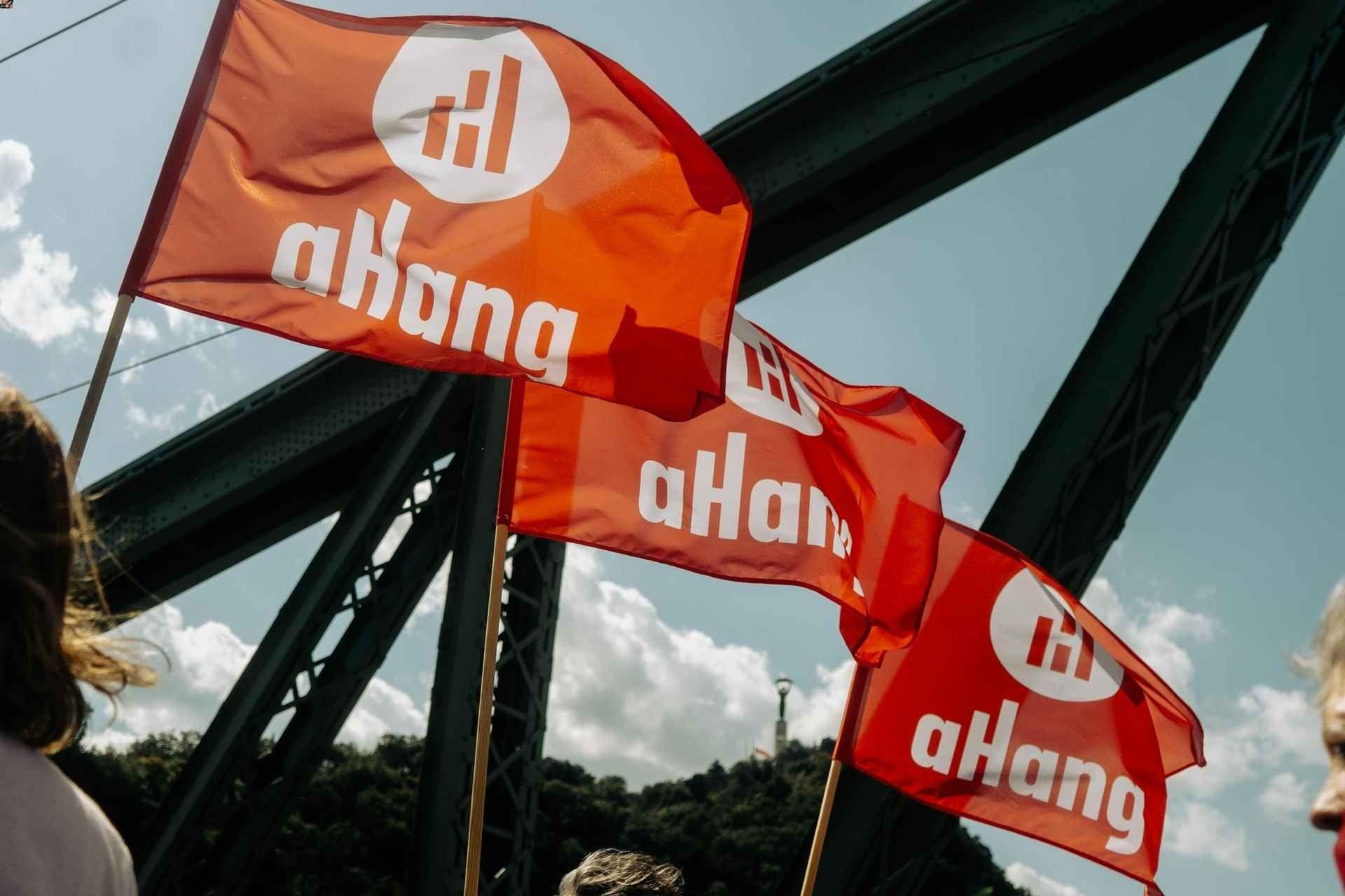 19 városban demonstrálnak szerdán a propaganda ellen