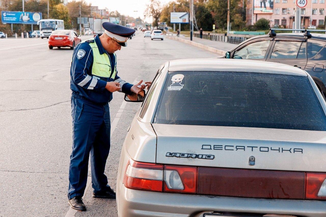 Elengedik a büntetést, prémiumot is kaphat, ha valaki tárgyalás helyett bevonul az orosz hadseregbe