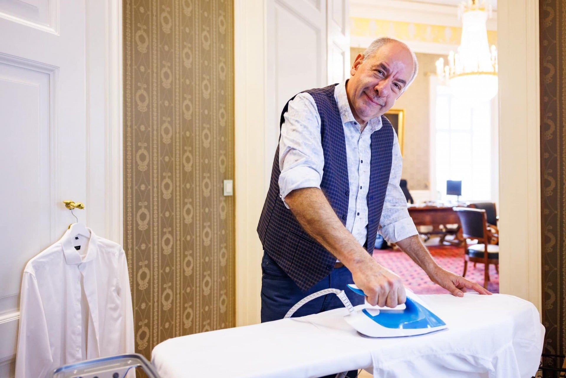 Magyar Péter: Távoznia kell az államfőnek és a NAIH-elnöknek is!