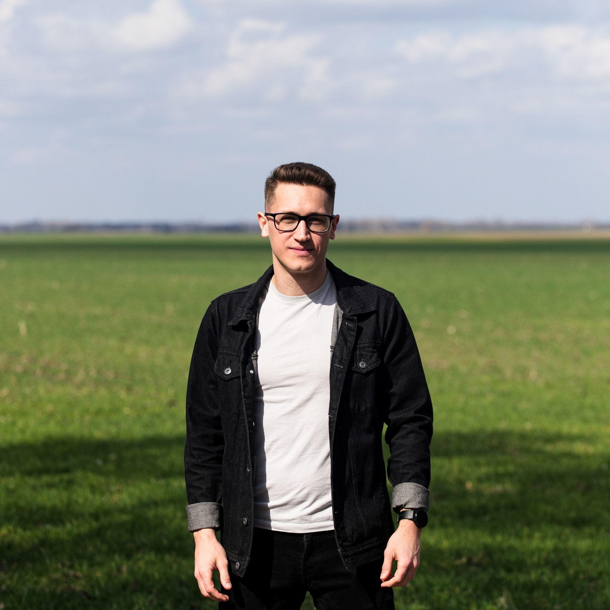 Visszalépésre kérte tíz billegőkörzet DK-s és MKKP-s jelöltjeit Bedő Dávid