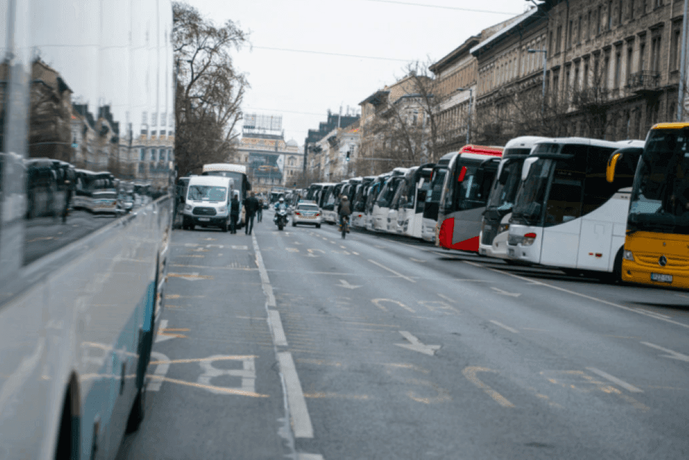 Az ünnepi buszoztatást már sok éve nemzeti hagyománnyá tette a Fidesz