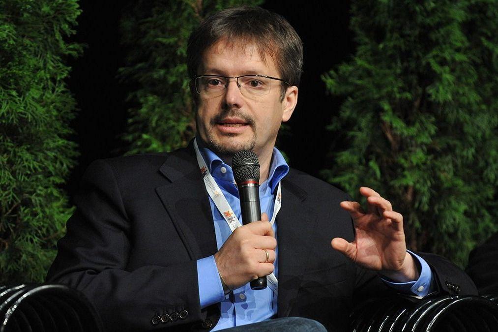 Változás közeleg? Borókai Gábor szerint nehéz évek várnak Magyarországra