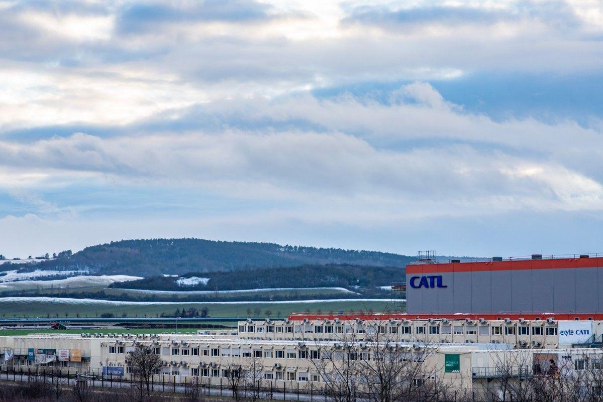 Félmillió forintos biztosítással kapott engedélyt a debreceni akkugyár