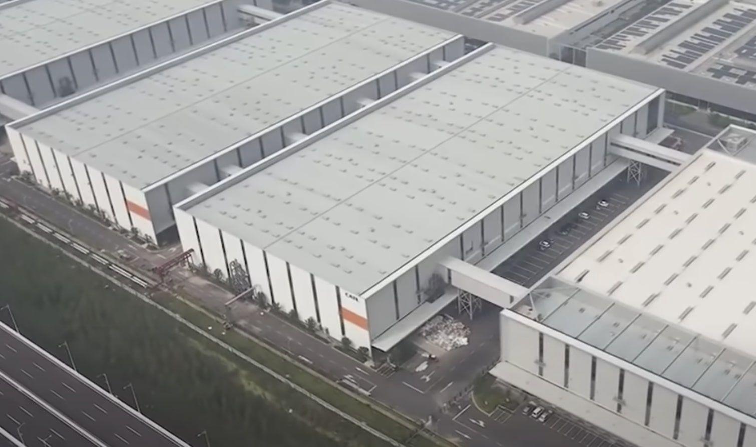 Futsalos csapattárs kapott milliárdos megbízást a CATL-projektben