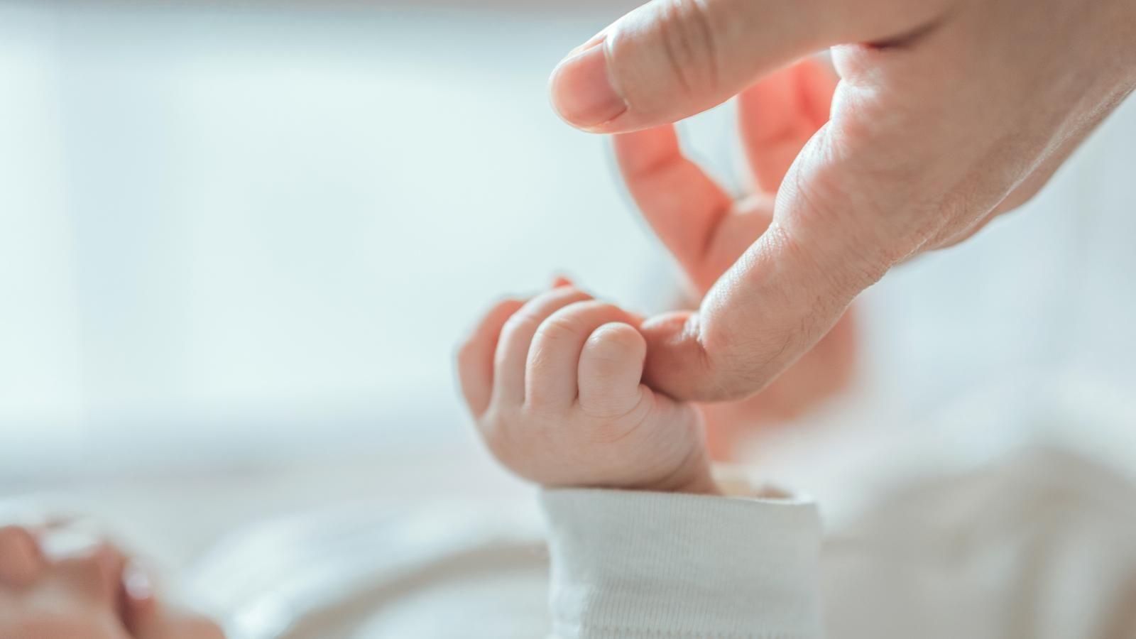Annyira kevés a donortej az intenzív osztályokon, hogy az interneten kezdtek licitálni egy édesanya tejére 