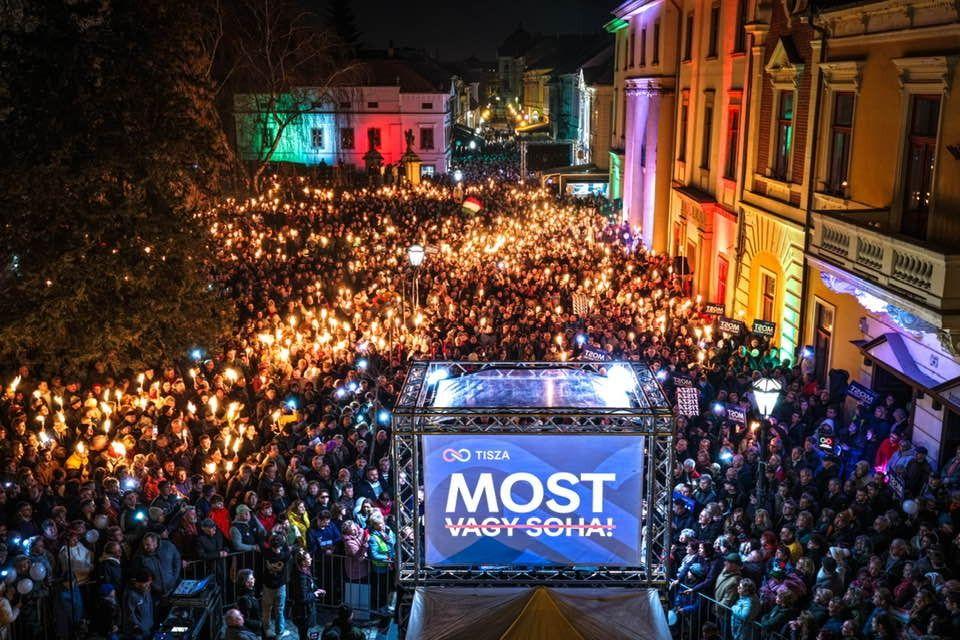 Medián: A fiatalok kétharmadát, a diplomások majdnem kétharmadát meggyőzte a Tisza