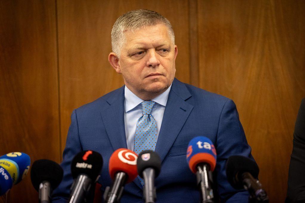 A szlovák rendőrség hazaárulás gyanújával indított vizsgálatot Robert Fico ellen 