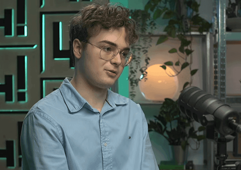 Az orránál fogva vezette a titkosszolgálatot - nyilvánosság elé állt Gundalf