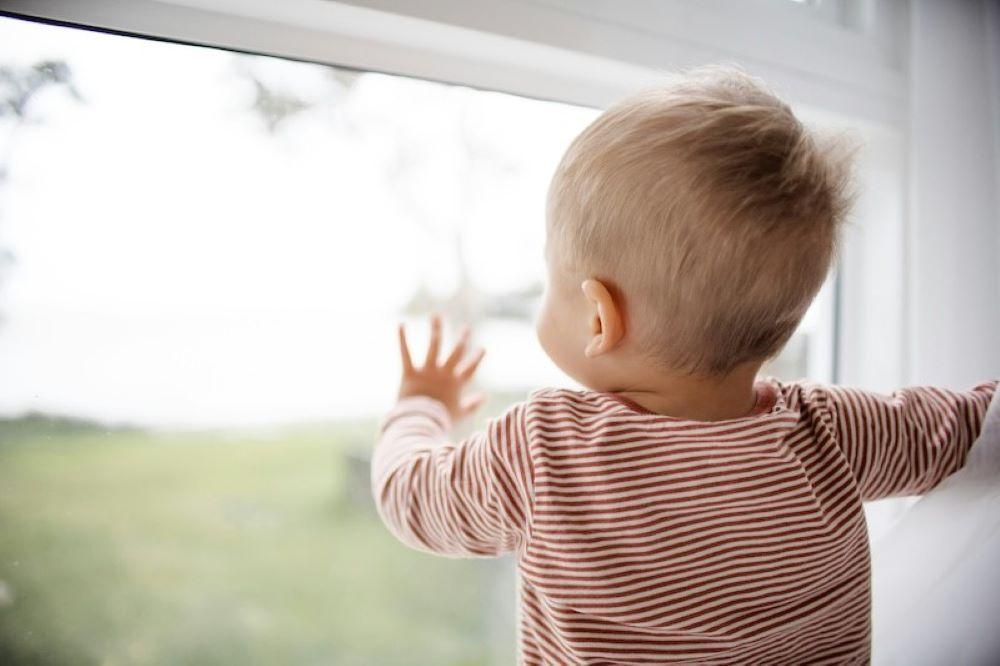 Van olyan kórházban hagyott csecsemő, akit csak egy év után tudtak örökbeadni