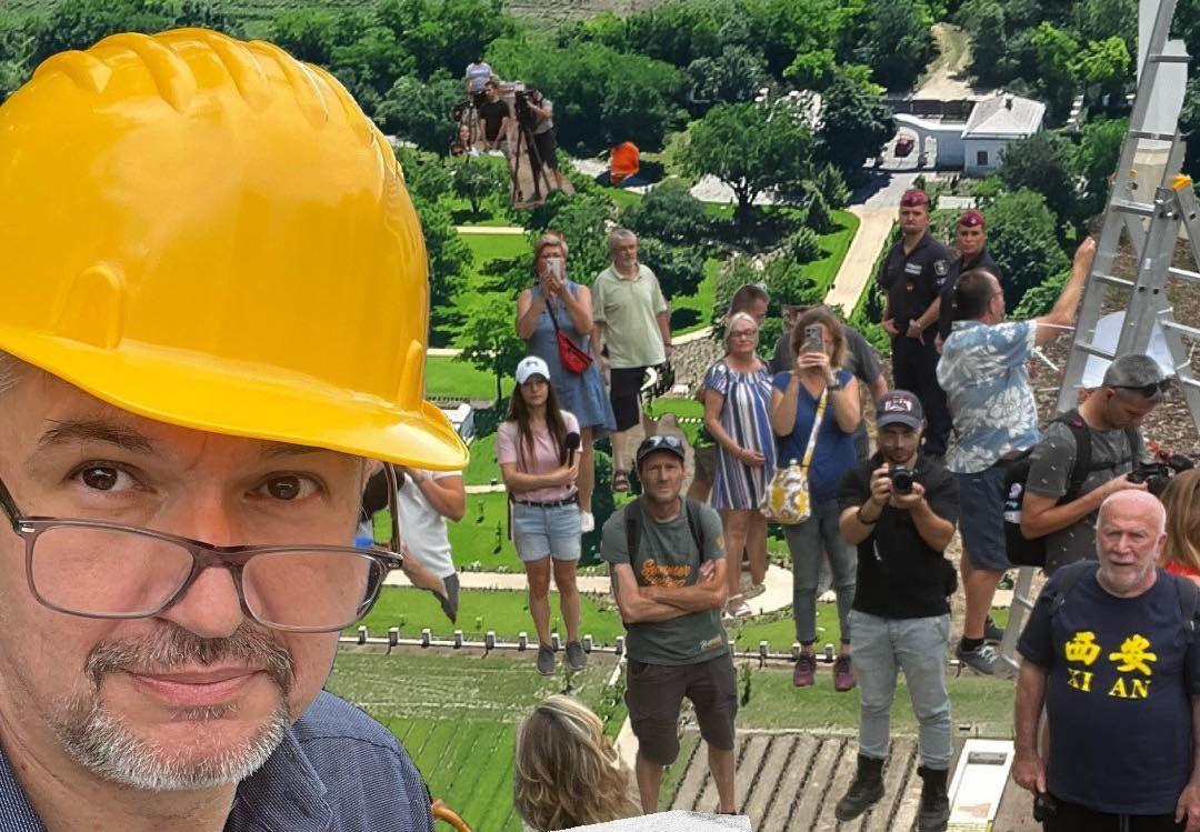 Hadházy még egy kirándulást szervez Hatvanpusztára a választások előtt 