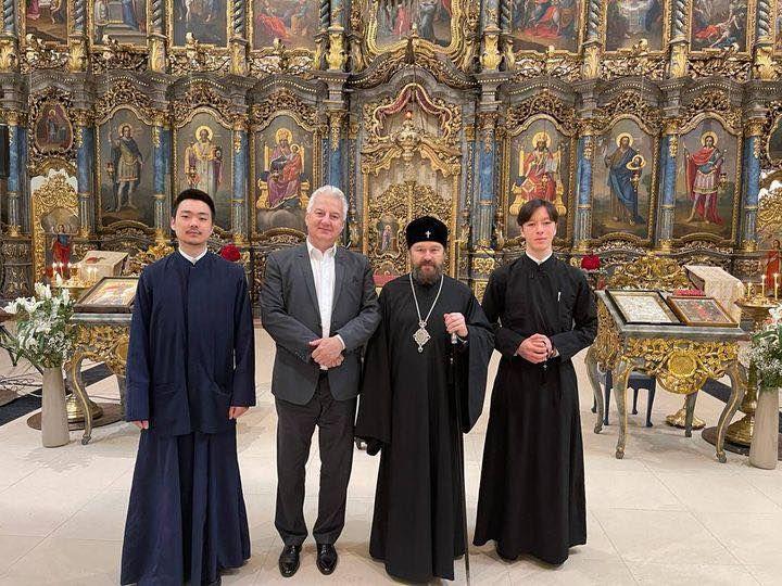 A lobbista Hilarion Orbánnal is találkozott, Semjénnél pedig havonta kilincselt, nem hiába