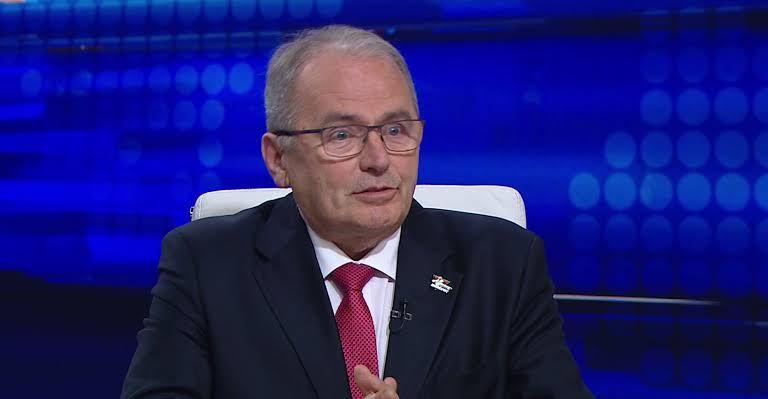 Thürmer Gyula lányával és Bencsik András fiával támad az új keletbarát alapítvány