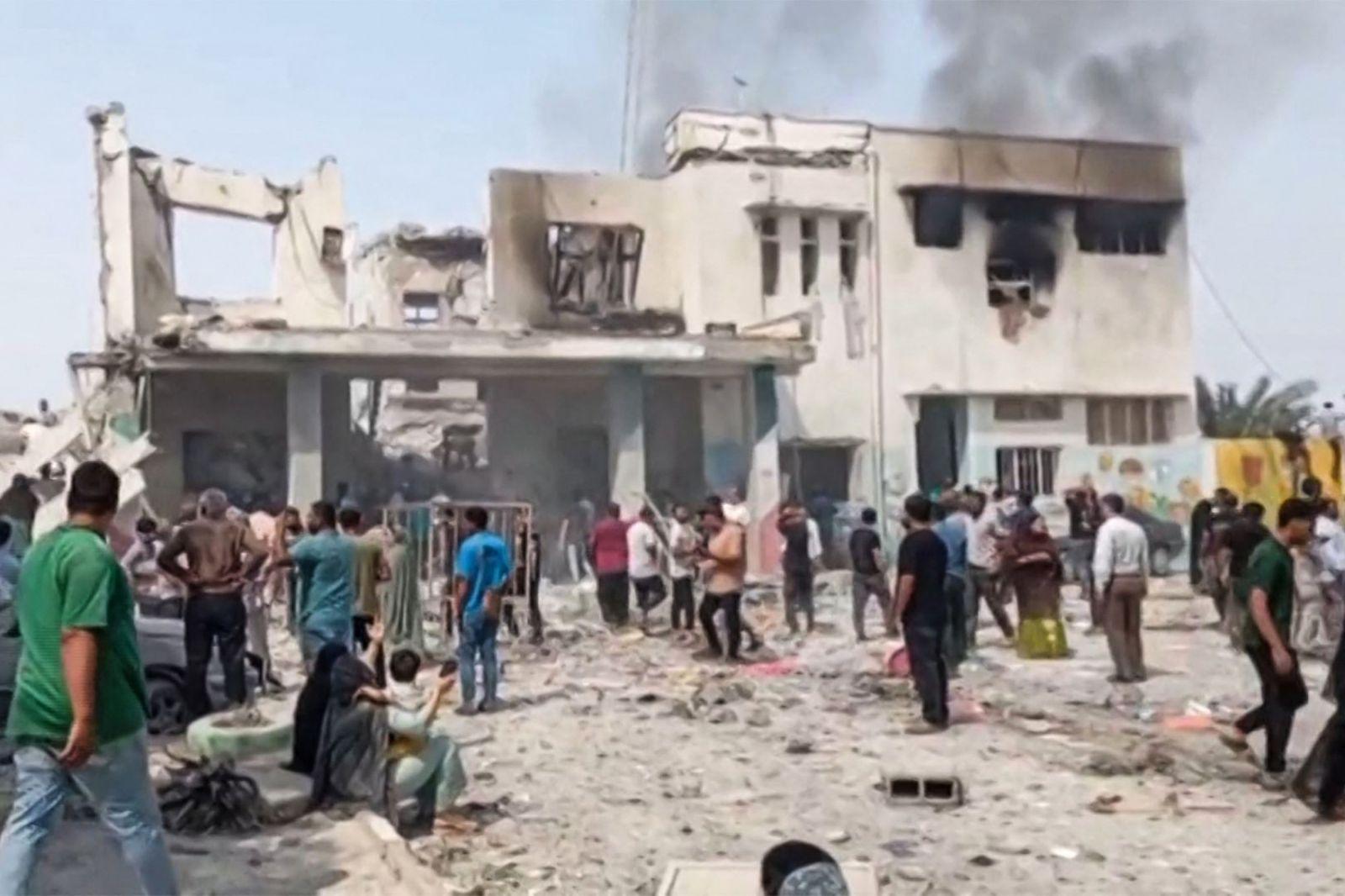 Több mint százan haltak meg egy iráni leányiskolát ért rakétatámadásban