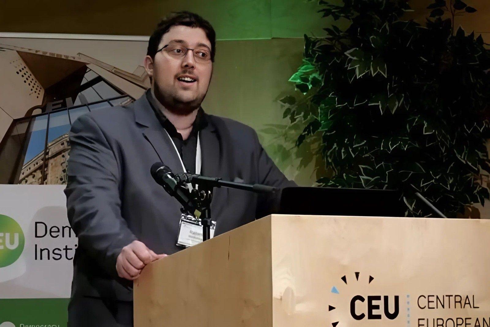 Madlovics Bálint: „Megtört a rendszer megdönthetetlenségének mítosza”