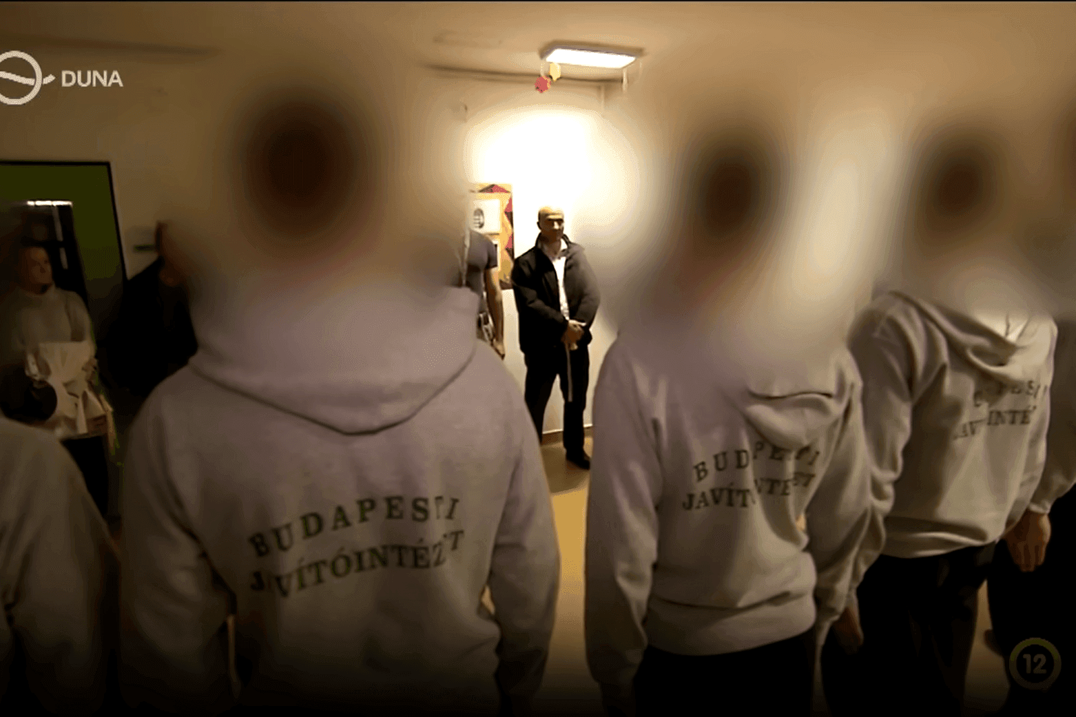 Eltüntették a köztévén futó Kékfény archívumából a Szőlő utcában forgatott epizódot